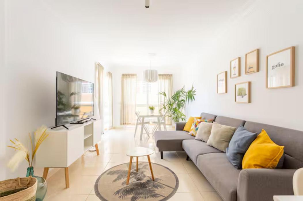 Amplio Y Comodo Apartamento En Callao Salvaje. Exteriör bild