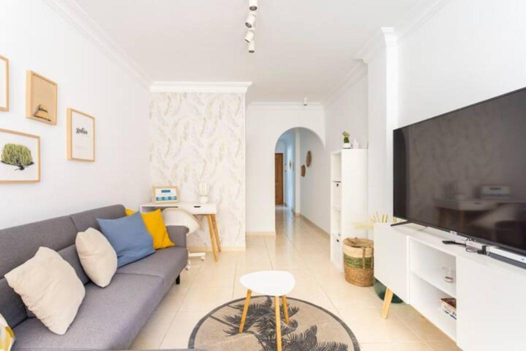 Amplio Y Comodo Apartamento En Callao Salvaje. Exteriör bild
